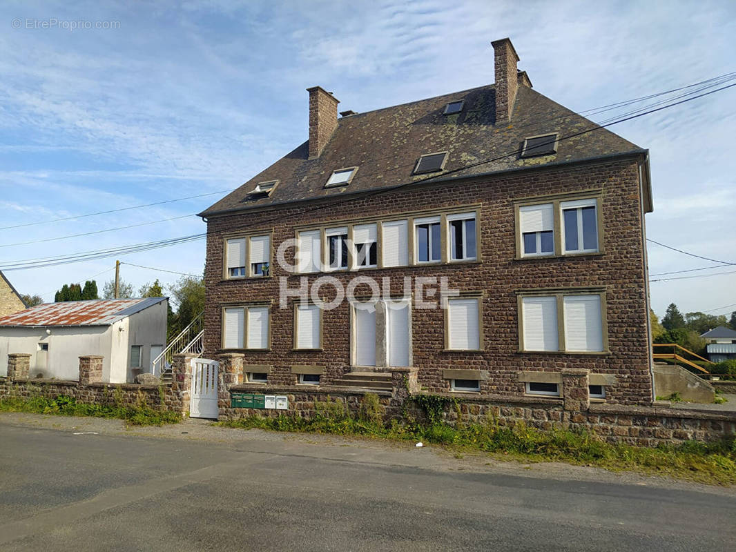 Appartement à FOLLIGNY