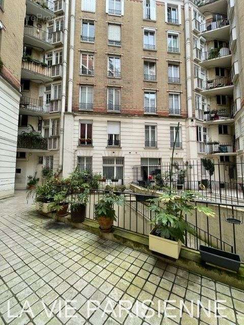 Appartement à PARIS-15E