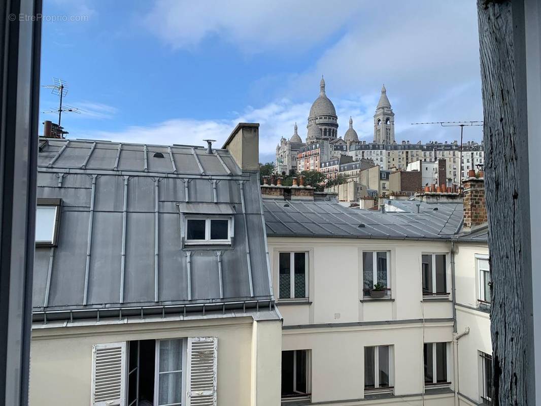 Appartement à PARIS-18E