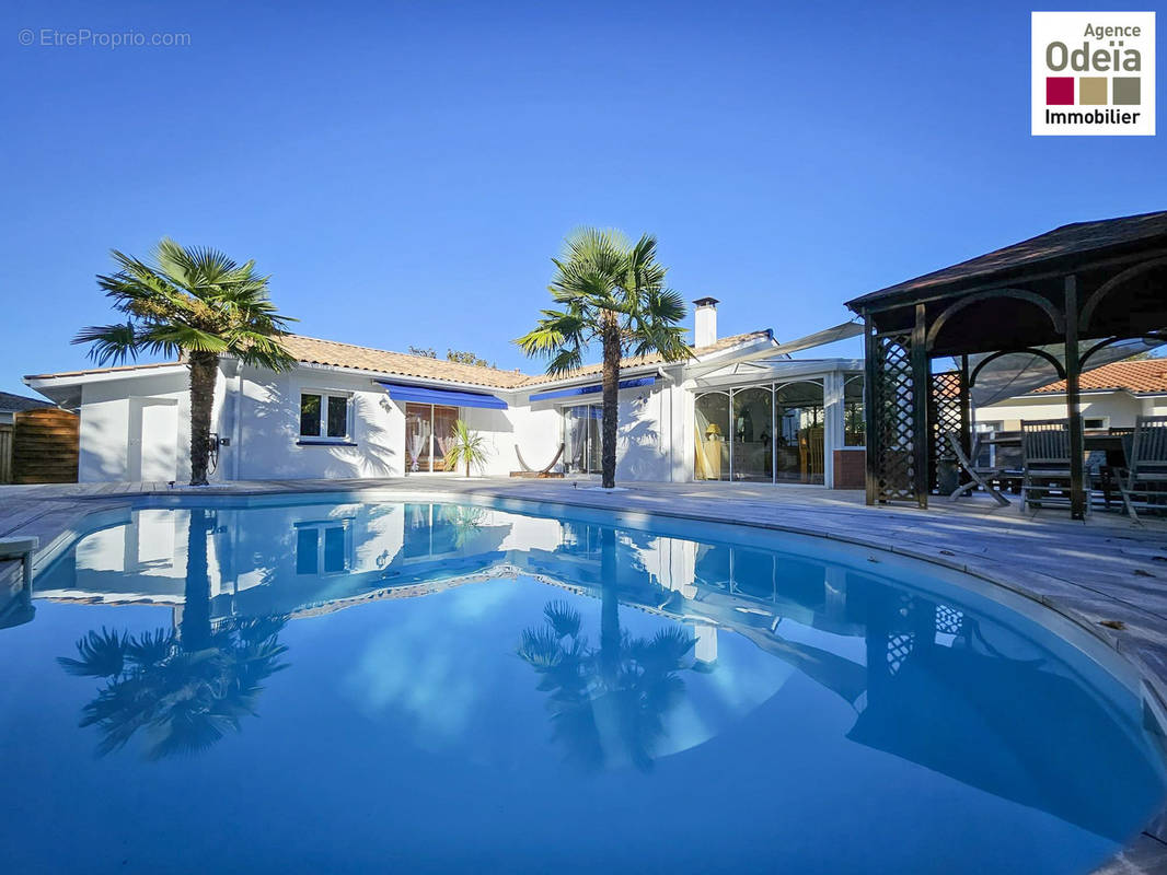 Agence Odeïa Immobilier - extérieur piscine - Maison à AUDENGE