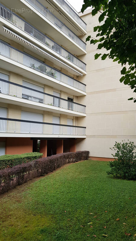 Appartement à RUEIL-MALMAISON