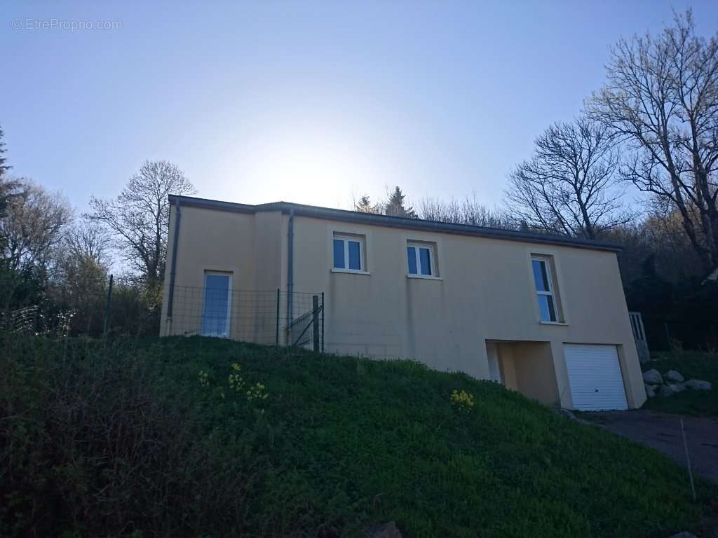 Maison à CHATEAU-CHINON(VILLE)