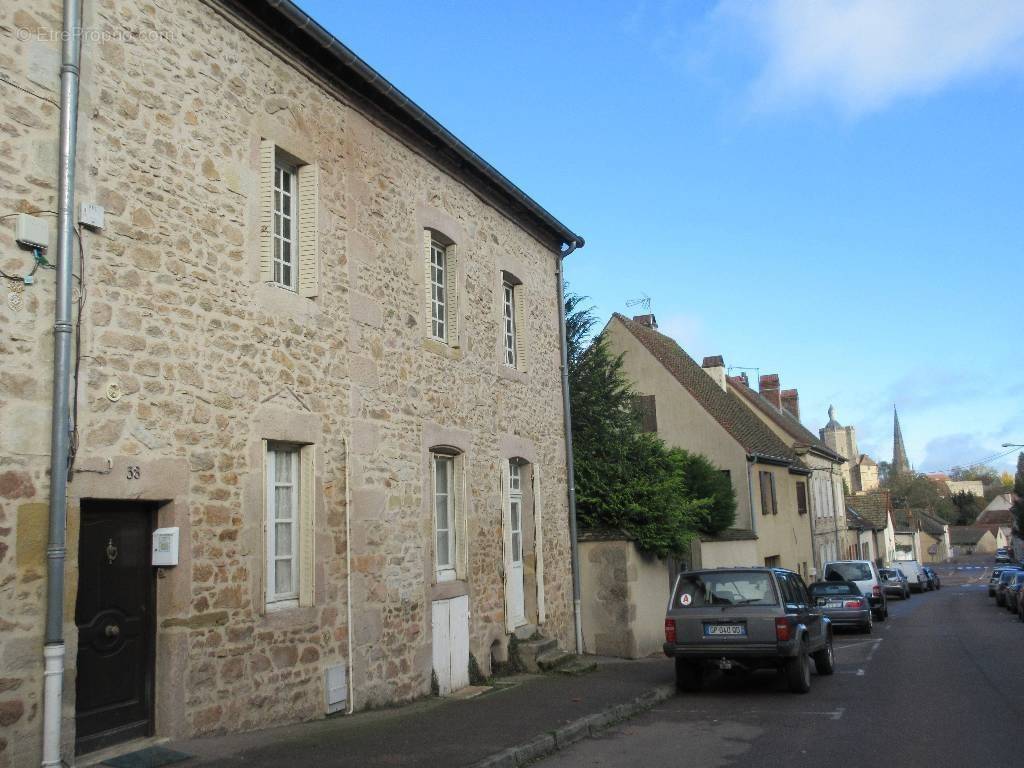 Maison à AUTUN