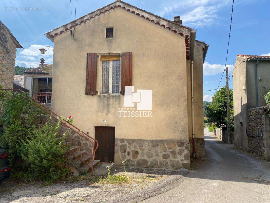 Maison à SAINT-PAUL-LE-JEUNE