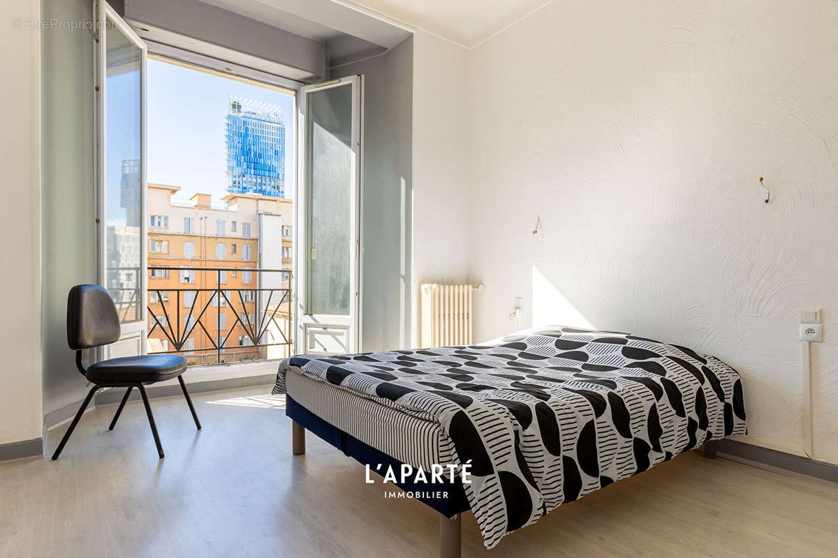 Appartement à MARSEILLE-3E