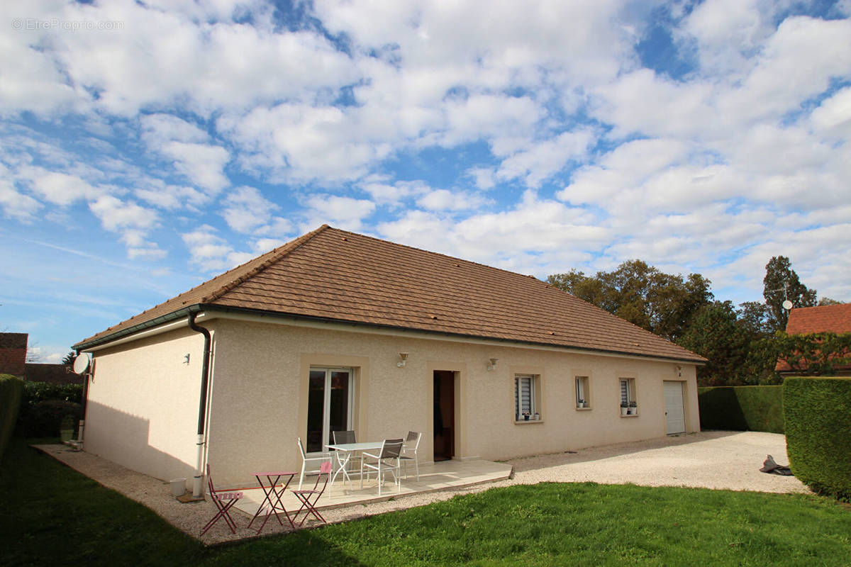 Maison à SAINT-MARCEL