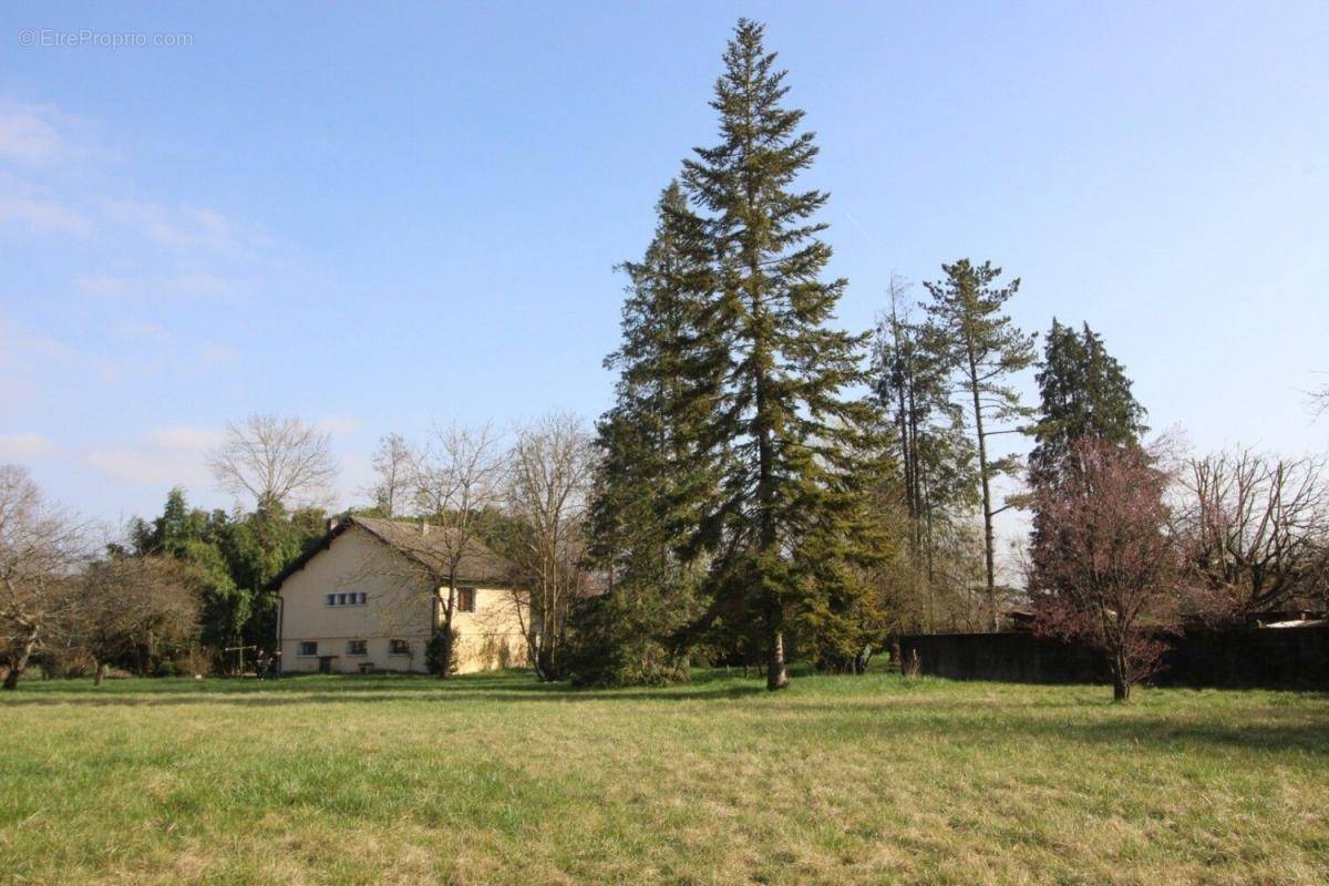 Maison à SAINT-GENIX-SUR-GUIERS