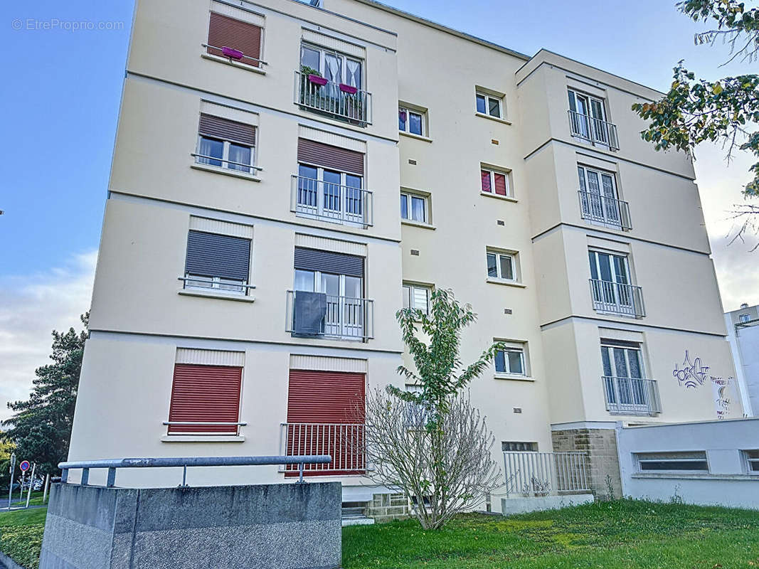 Appartement à HEROUVILLE-SAINT-CLAIR