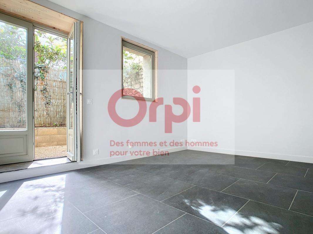 Appartement à ISSY-LES-MOULINEAUX