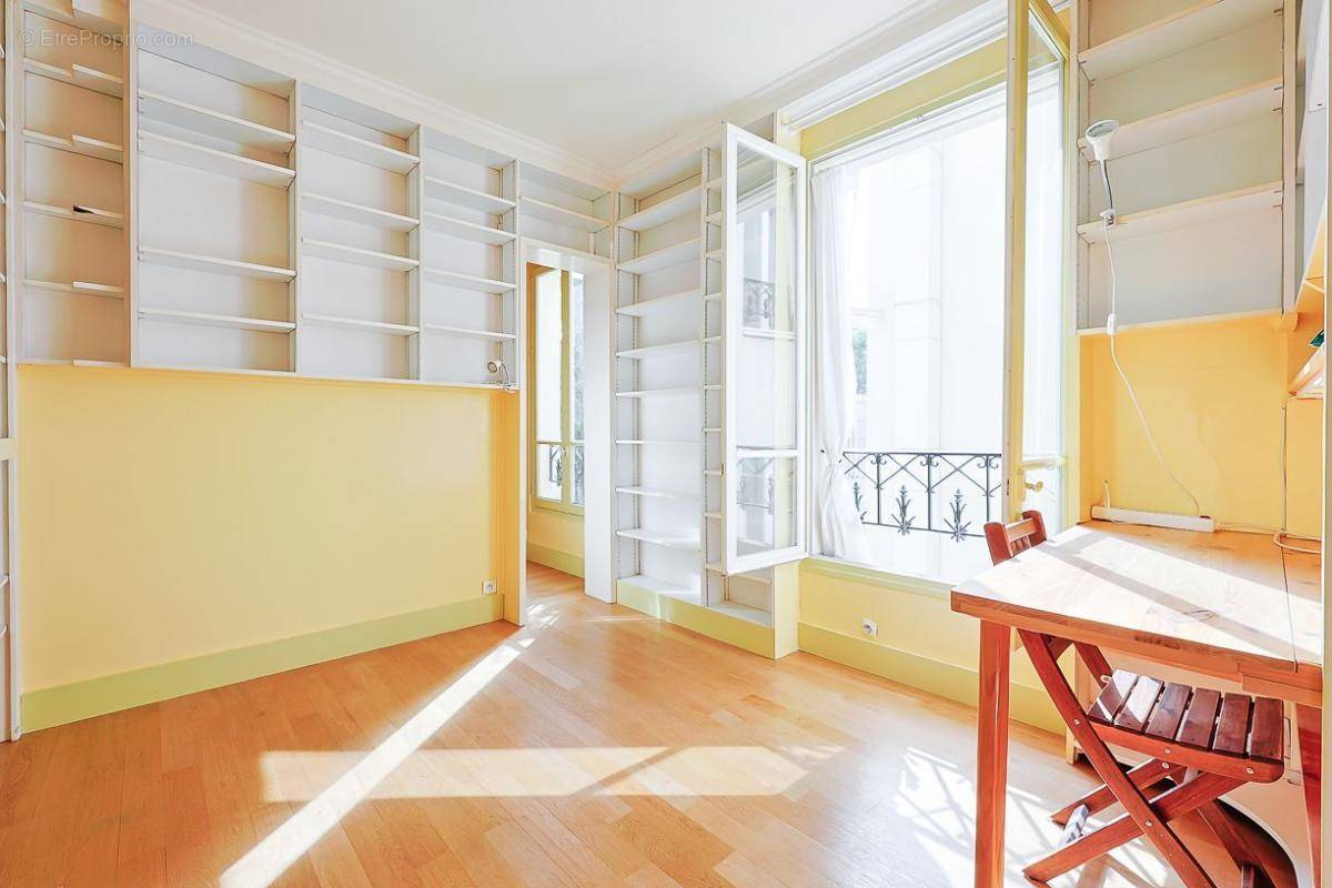 Appartement à PARIS-12E