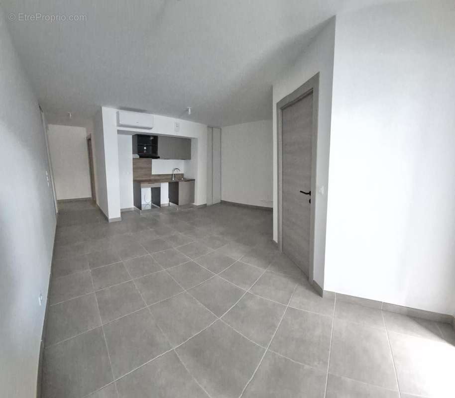 Appartement à AIMARGUES