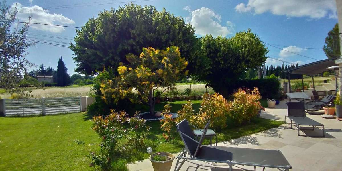 Maison à VAISON-LA-ROMAINE