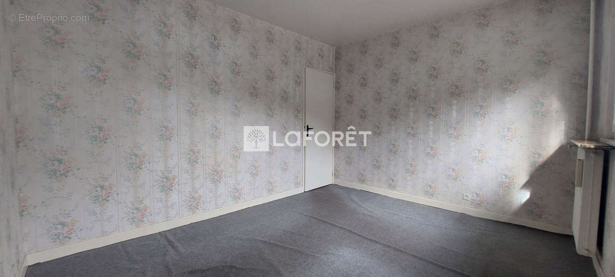 Appartement à GRAND-CHARMONT