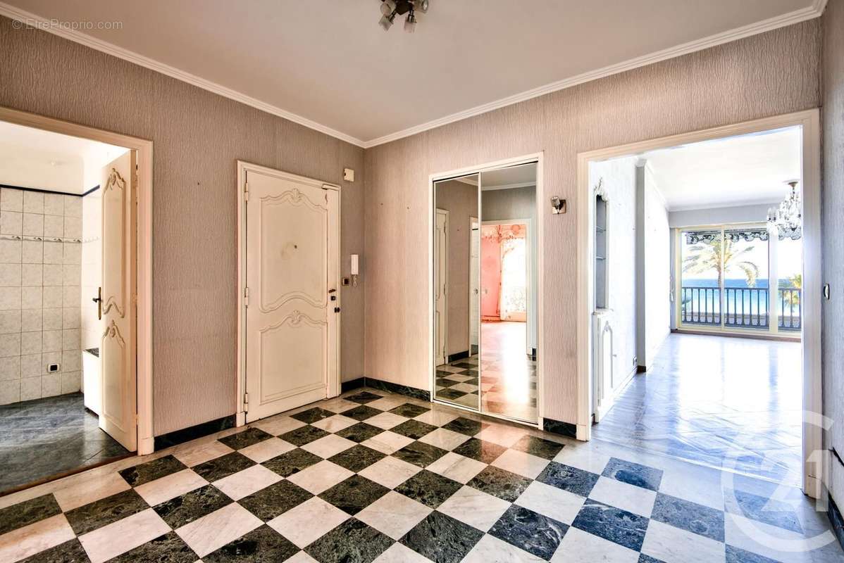 Appartement à NICE