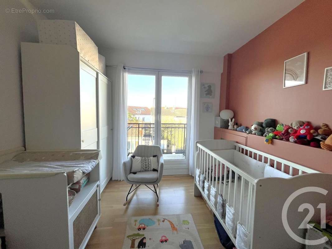 Appartement à SAINT-MAUR-DES-FOSSES