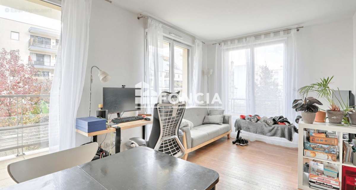 Appartement à MONTROUGE