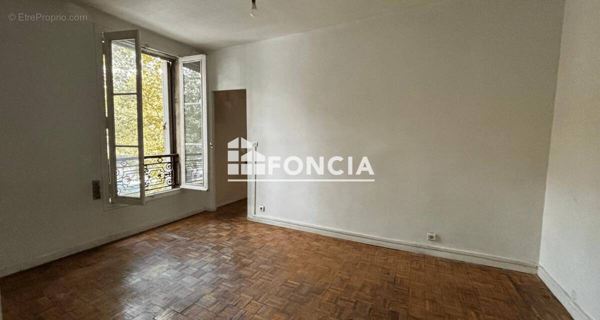 Appartement à PARIS-18E