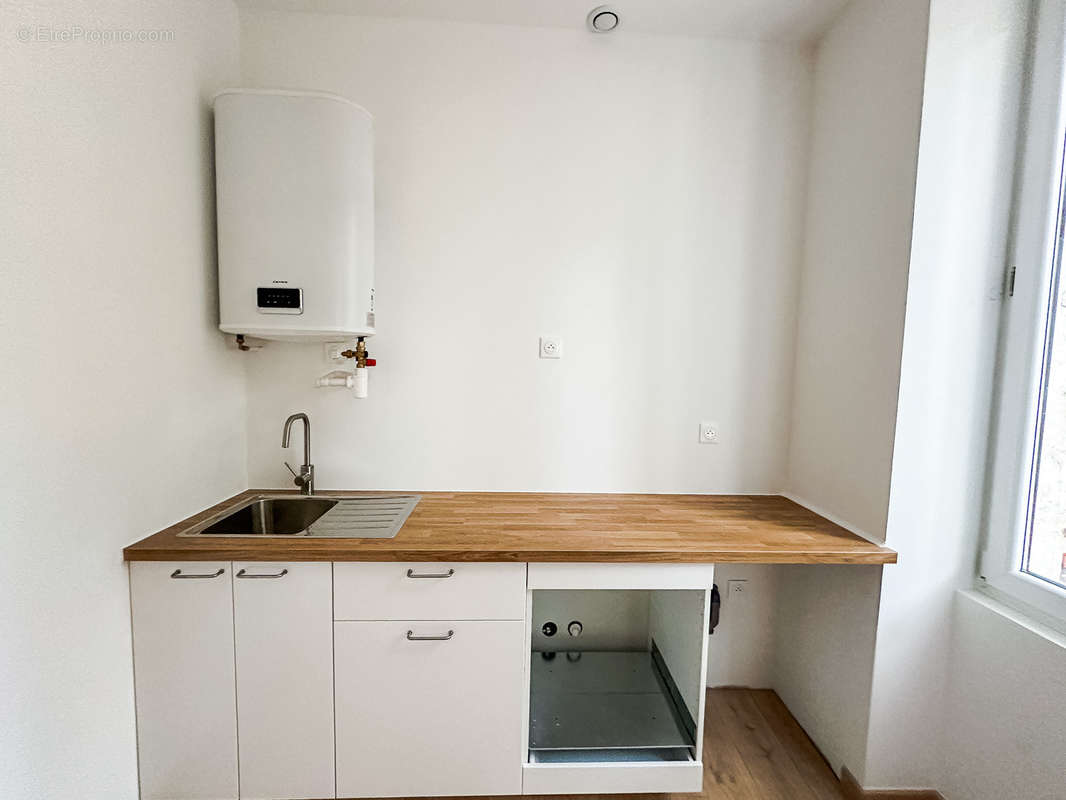 Appartement à MARSEILLE-4E