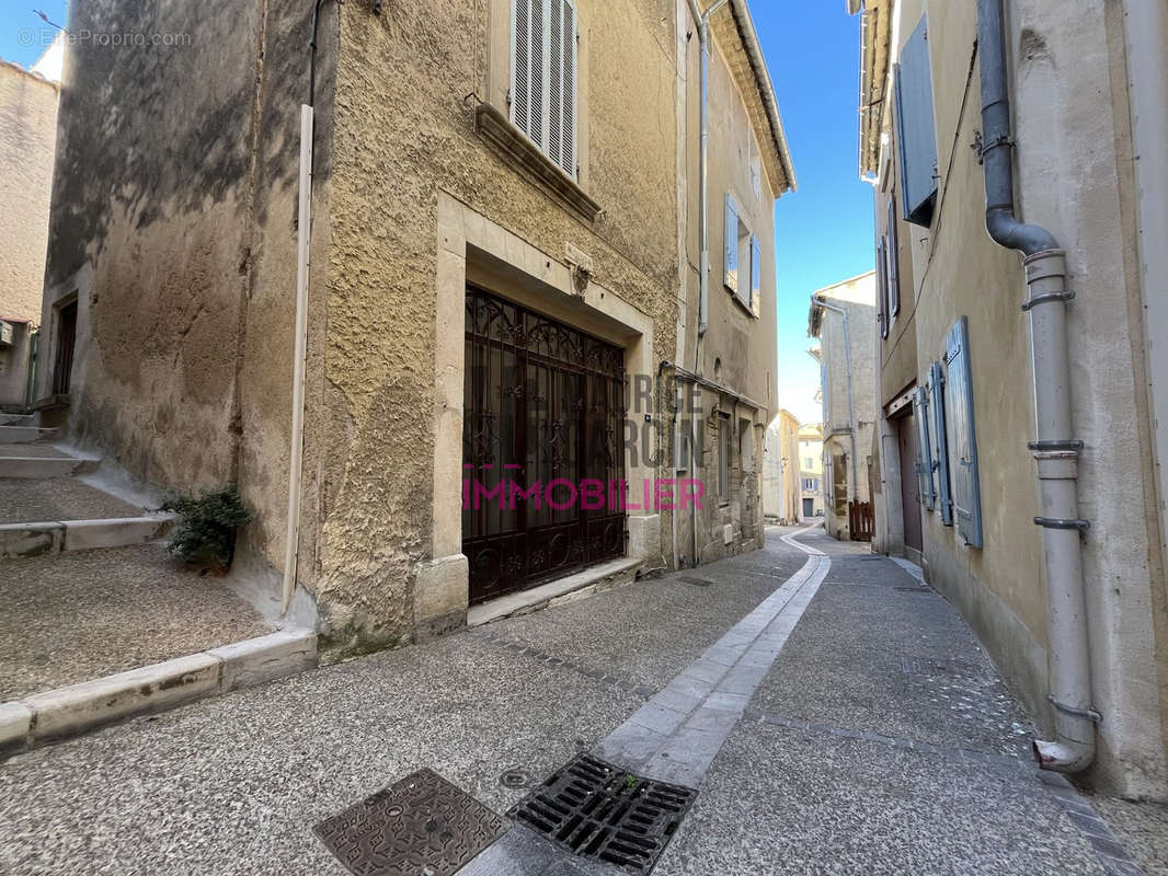 Appartement à BEAUMES-DE-VENISE