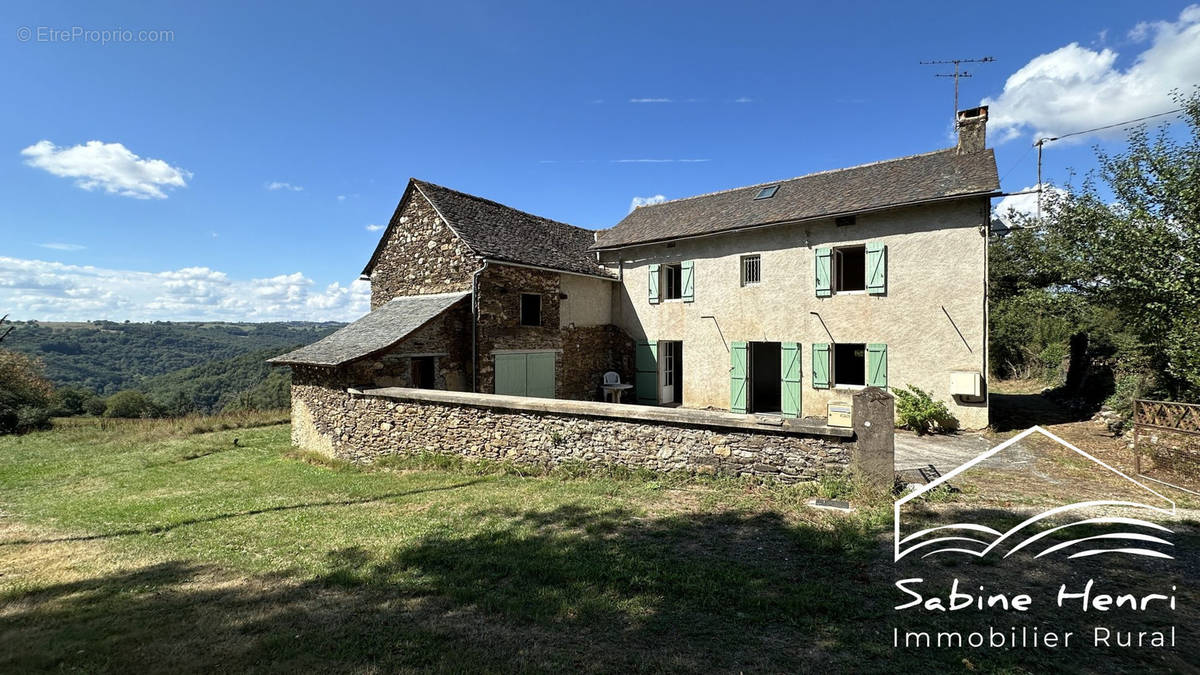 Maison à MIRANDOL-BOURGNOUNAC