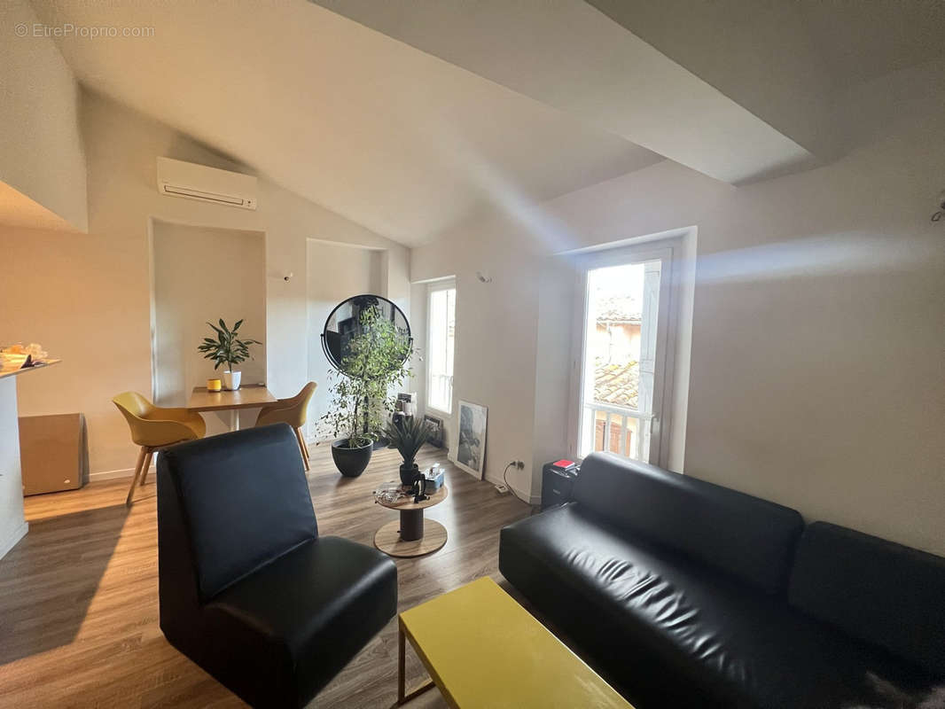 Appartement à TOURVES