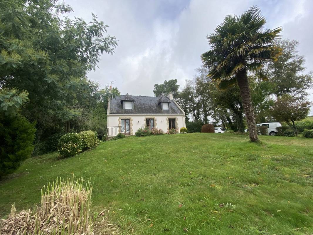 Maison à LANGUIDIC