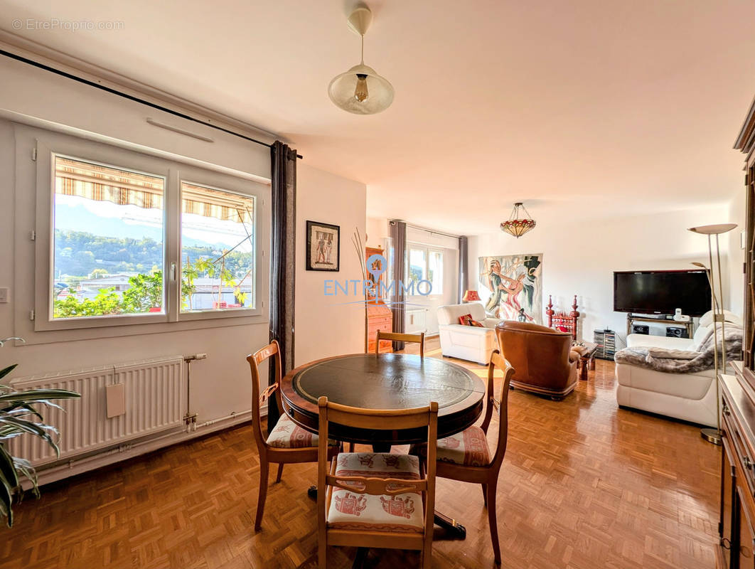 Appartement à AIX-LES-BAINS