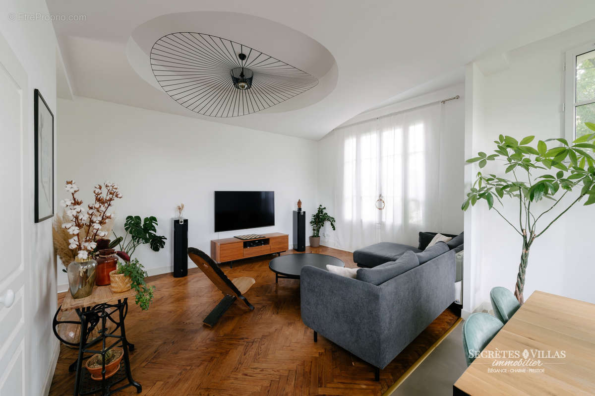 Appartement à BORDEAUX