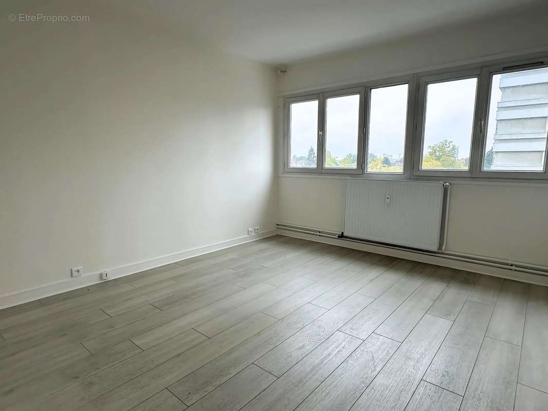 Appartement à MONS-EN-BAROEUL