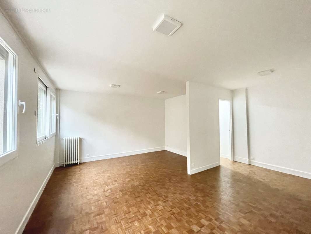 Appartement à IVRY-SUR-SEINE