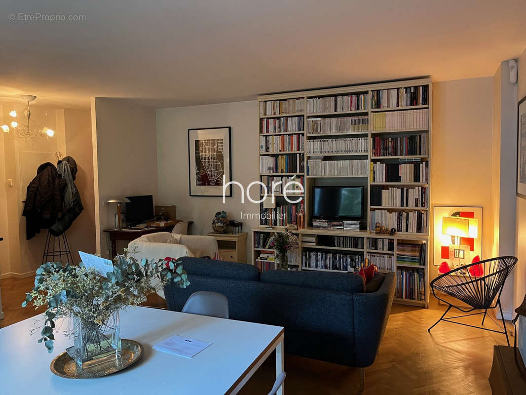 Appartement à LA GARENNE-COLOMBES