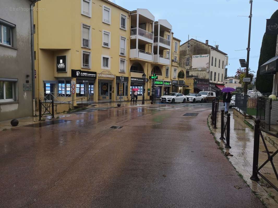 Parking à MOUGINS