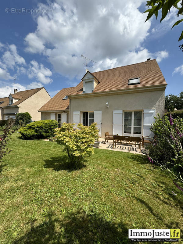 Maison à SAINT-REMY-L&#039;HONORE