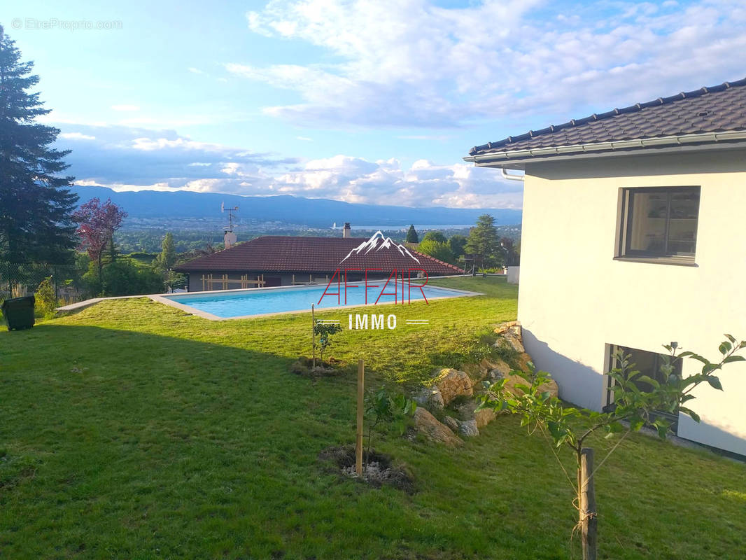 Maison à COLLONGES-SOUS-SALEVE