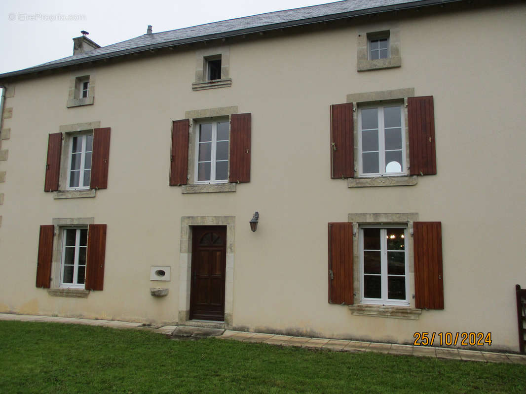 Maison à SAINT-SAUVANT