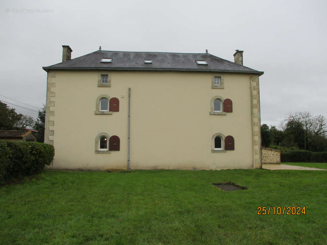 Maison à SAINT-SAUVANT