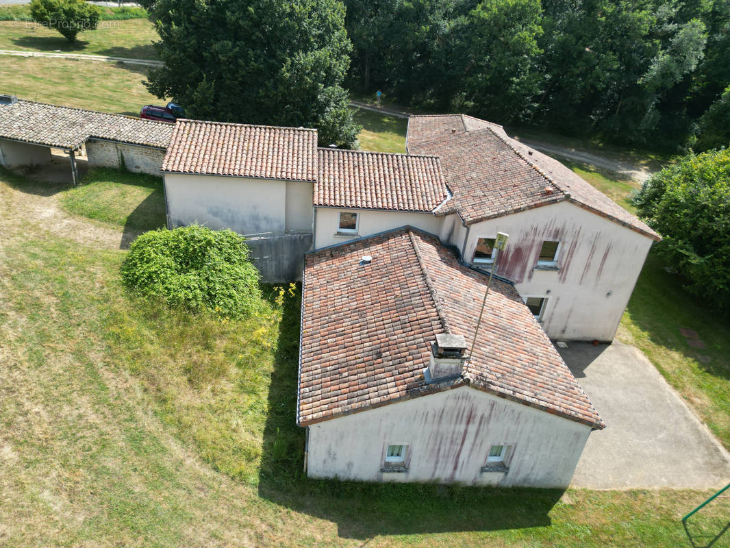 Maison à CEAUX-EN-COUHE