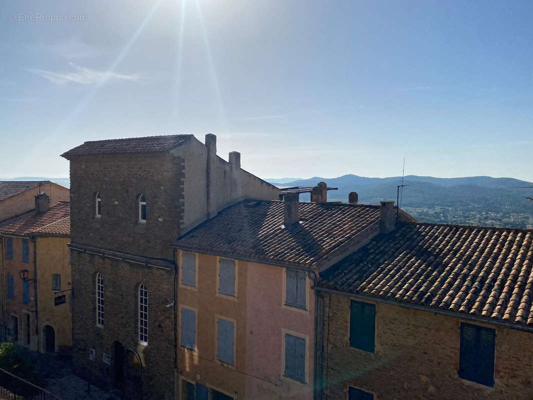 Appartement à BORMES-LES-MIMOSAS