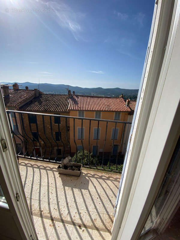 Appartement à BORMES-LES-MIMOSAS