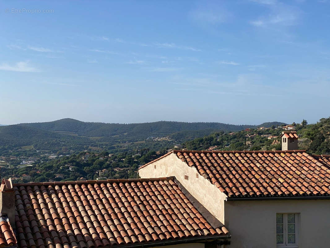 Appartement à BORMES-LES-MIMOSAS