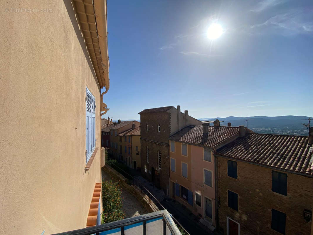 Appartement à BORMES-LES-MIMOSAS