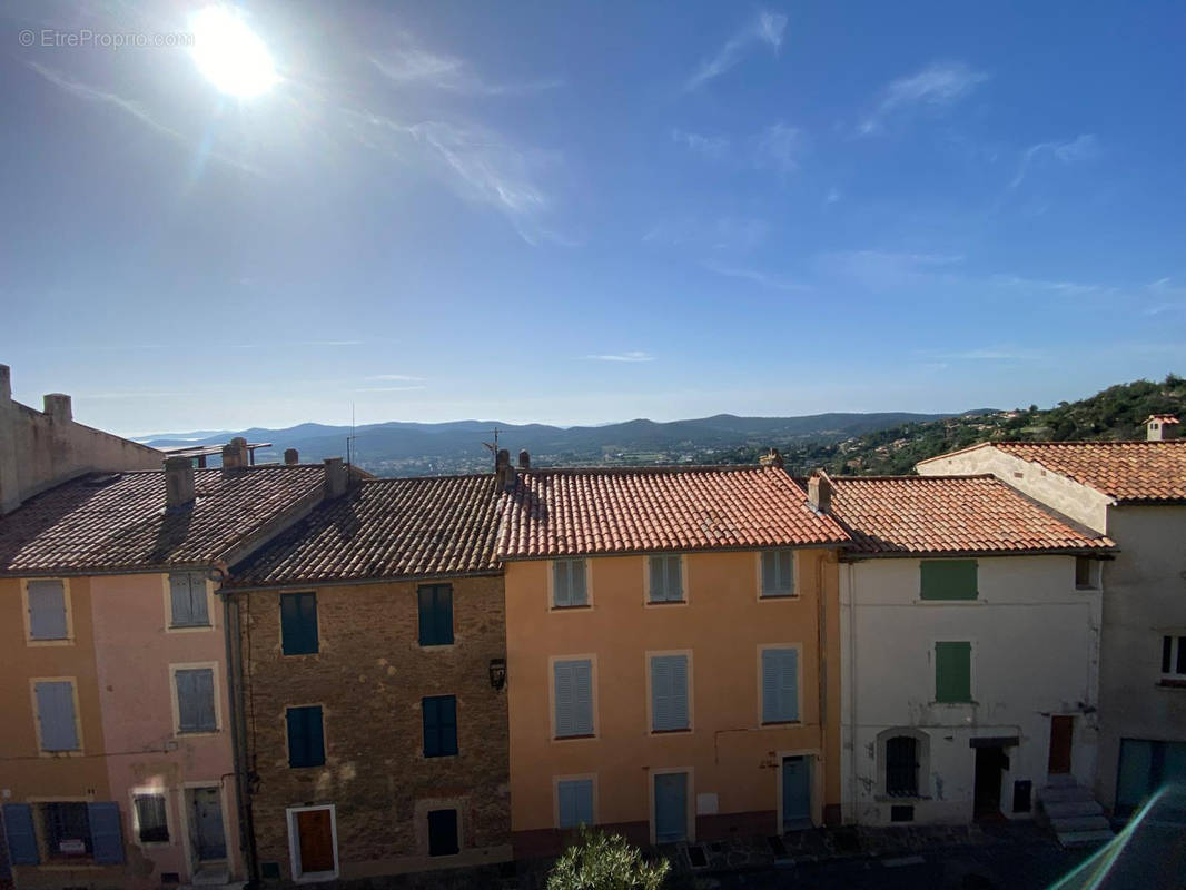 Appartement à BORMES-LES-MIMOSAS