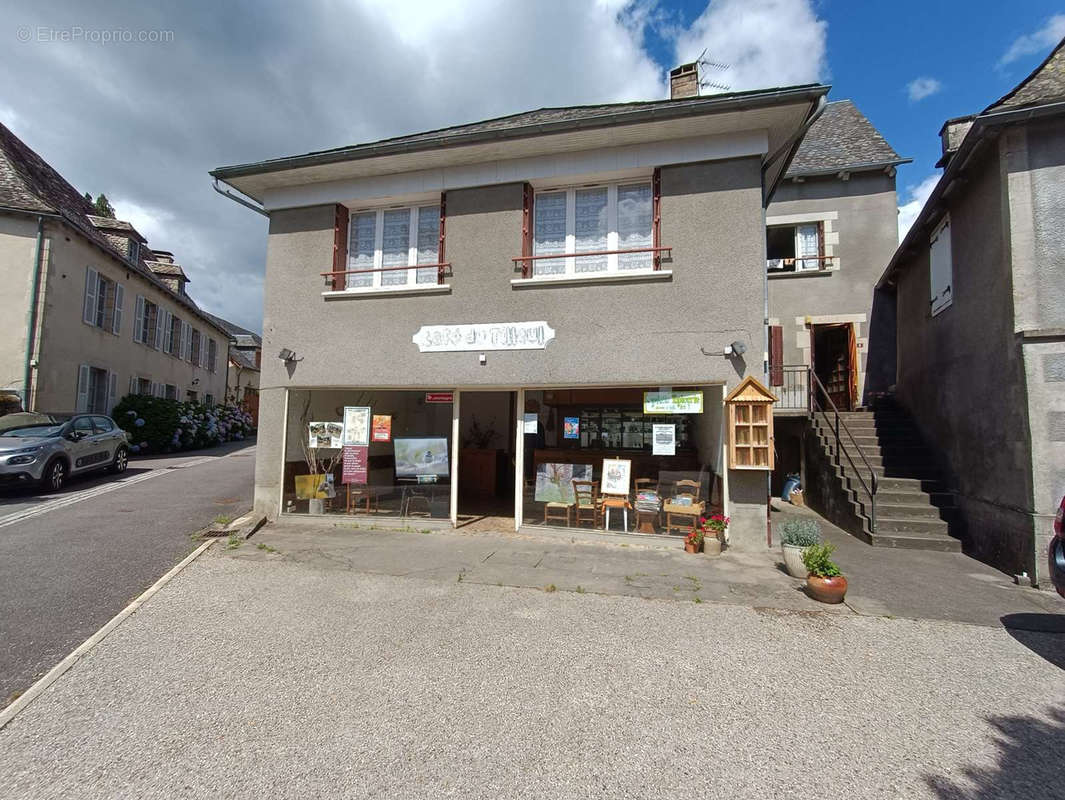 Maison à MARCILLAC-LA-CROISILLE