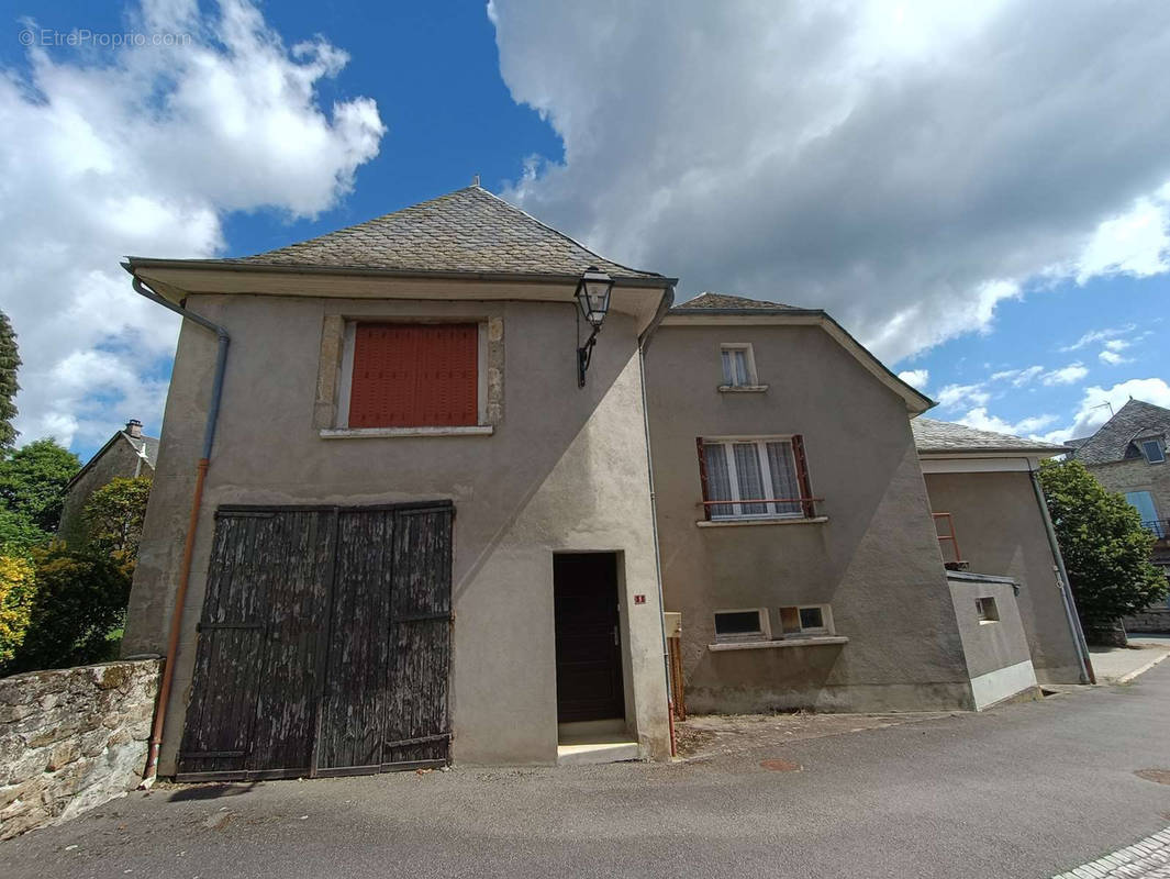 Maison à MARCILLAC-LA-CROISILLE