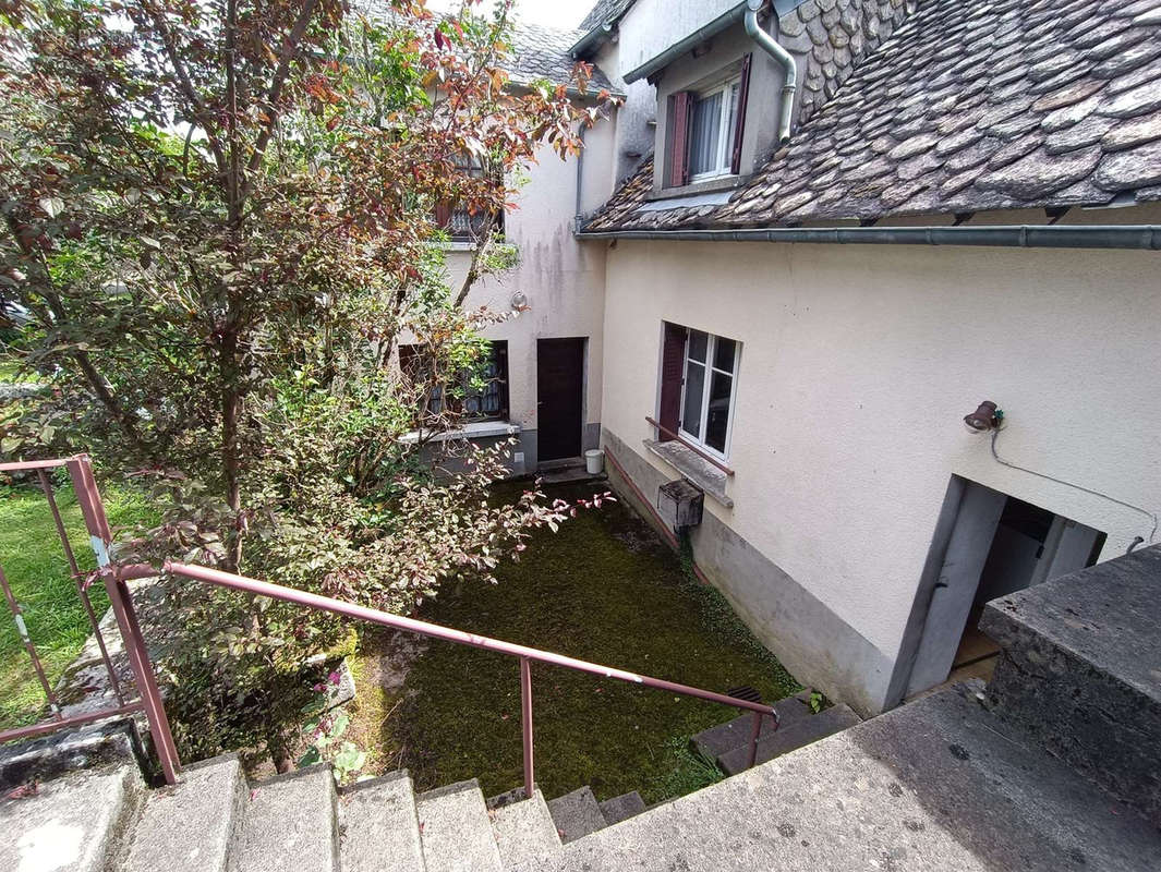 Maison à MARCILLAC-LA-CROISILLE