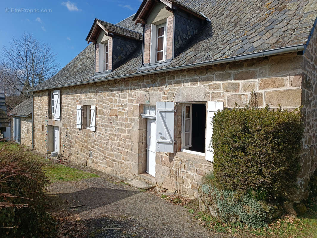 Maison à CLERGOUX