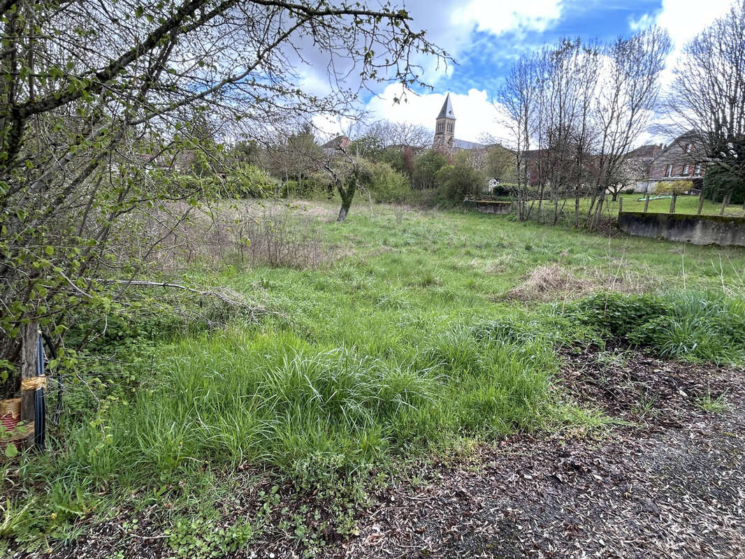 Terrain à LABASTIDE-MURAT