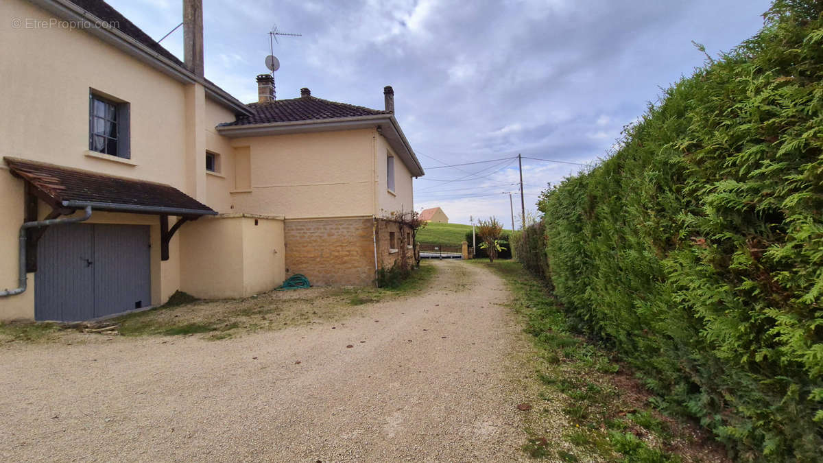 Maison à SAINT-ANDRE-D&#039;ALLAS