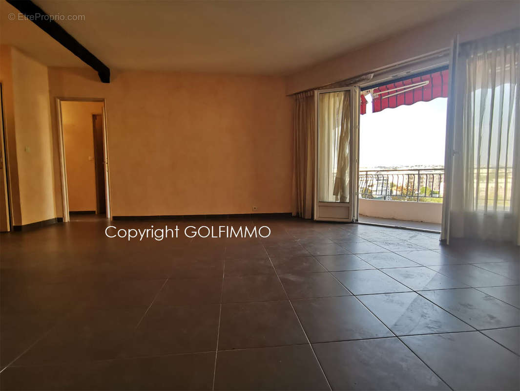 Appartement à CAGNES-SUR-MER