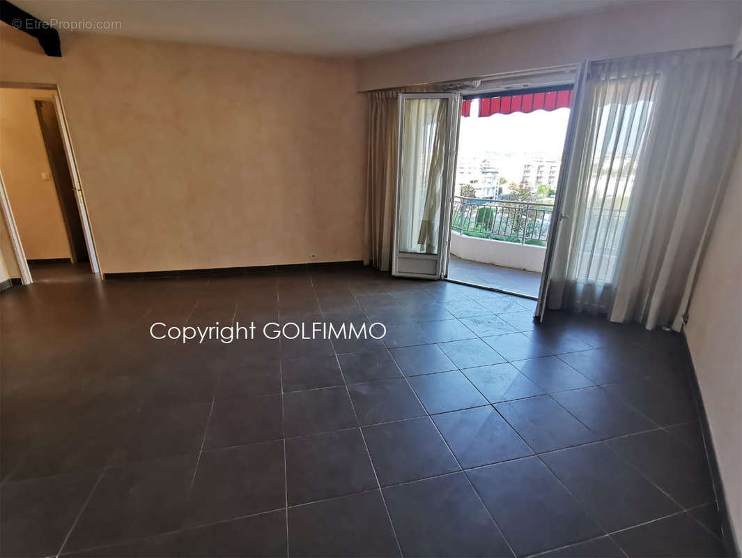 Appartement à CAGNES-SUR-MER